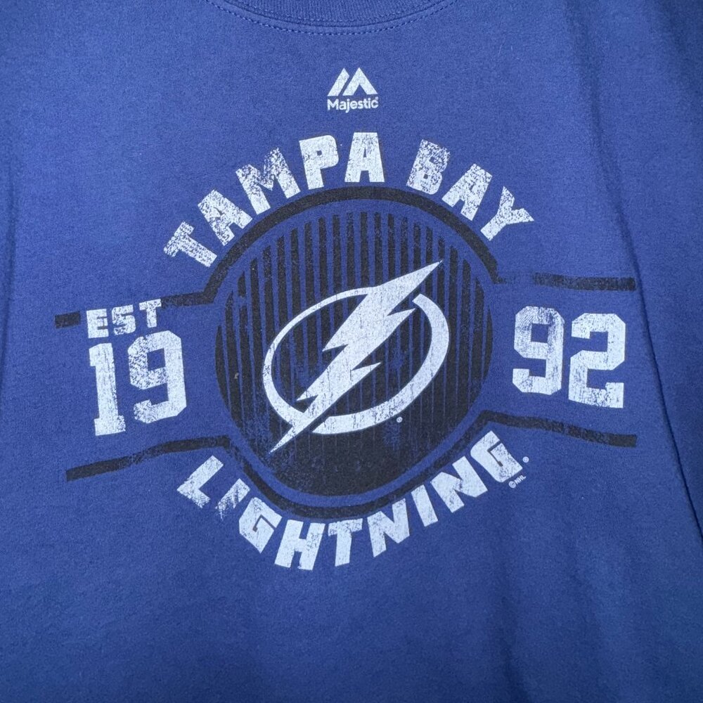 Tampa Bay Lightning Women's Tshirt Navy Blue Hockey Short Sleeve Tee Size Medium